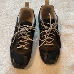 On running tennis shoes OnClouds